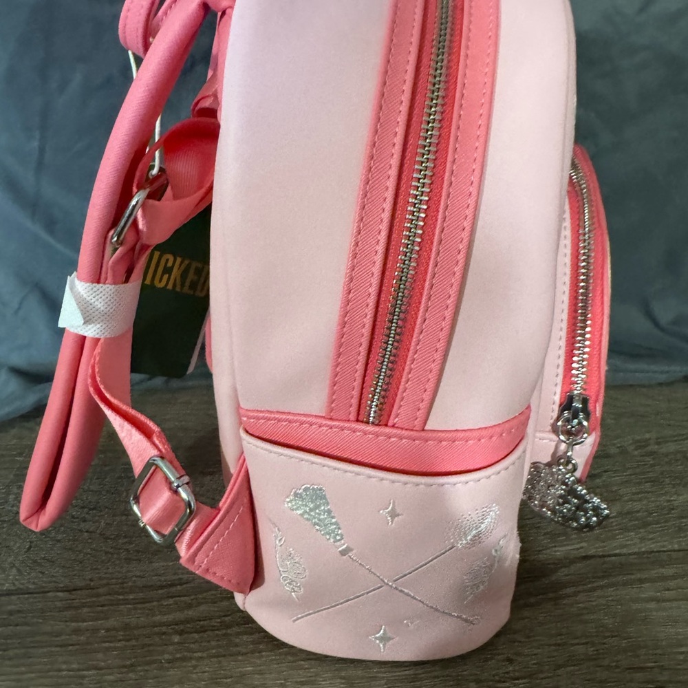 Loungefly Wicked Glinda Backpack NWT - Picture 3 of 4